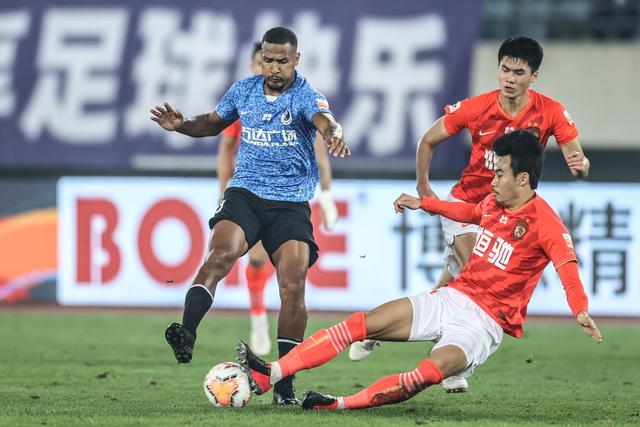 男篮惨遭日本队痛击，反思两大问题：战术落后与CBA体制弊端